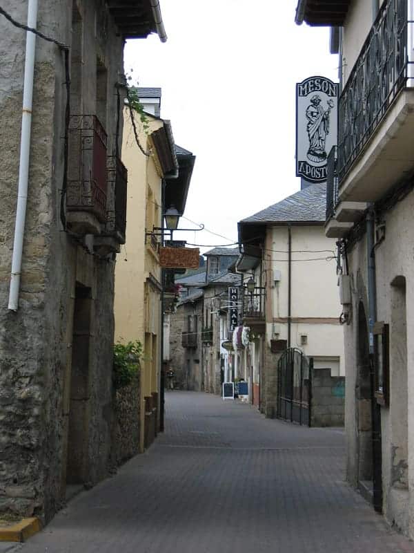 hostal en cacabelos