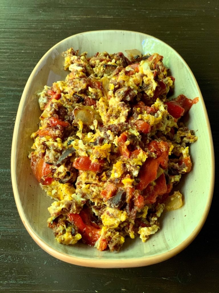 Revuelto de Cecina con Pimientos