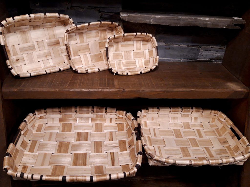 Bandejas rústicas de madera de castaño