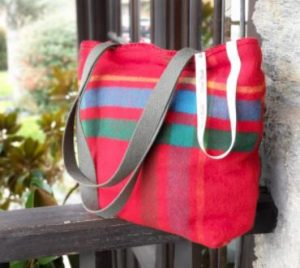 bolso hippie rojo