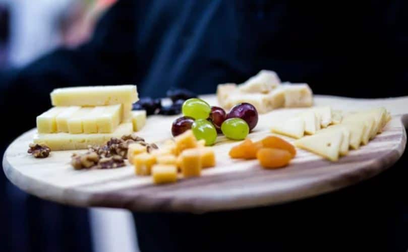 Sorprende a tus invitados con una tabla de quesos gourmet
