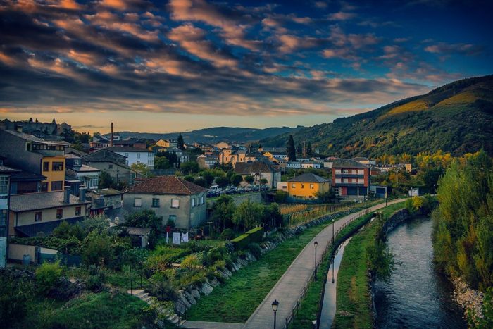 hoteles en villafranca del bierzo