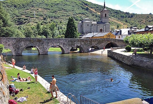 piscinas en el bierzo