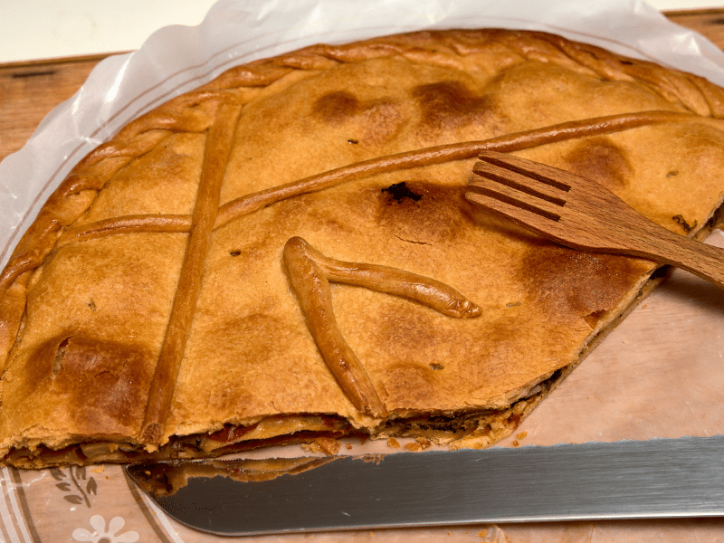 empanada de cecina y queso de cabra